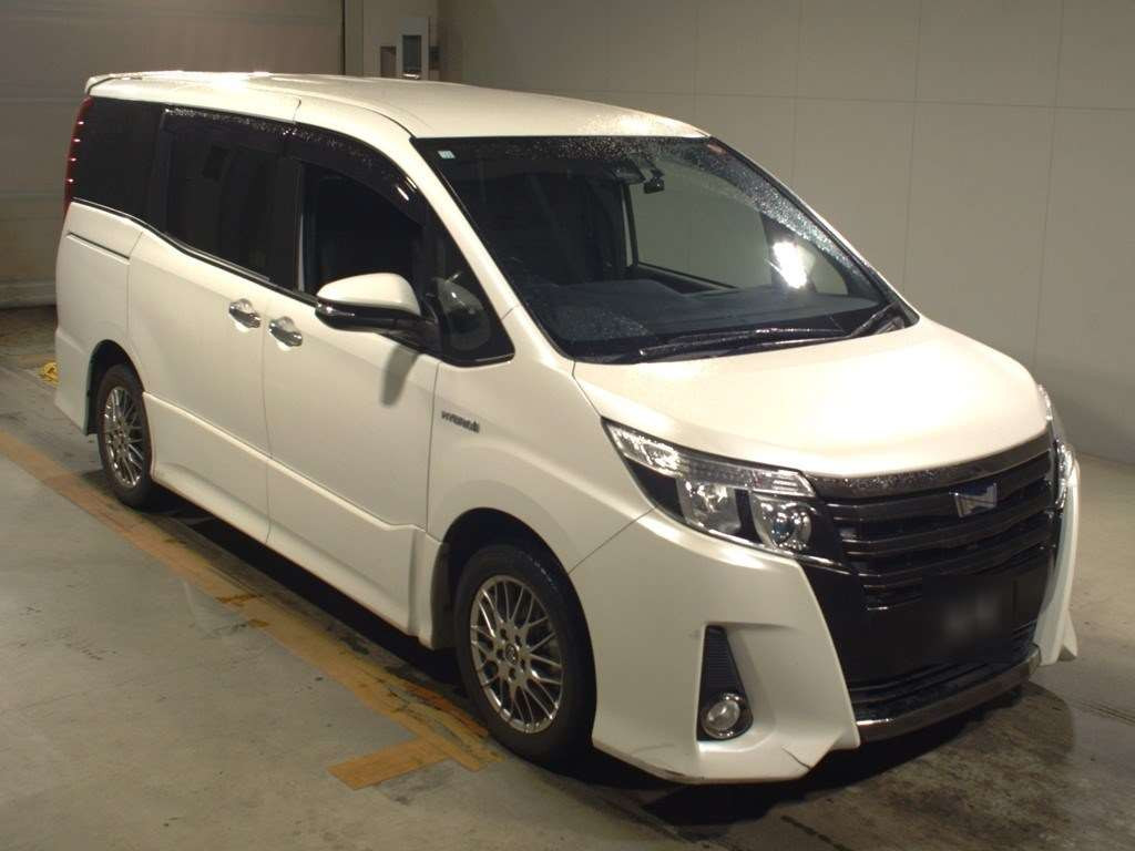 2016 Toyota Noah ZWR80W[2]