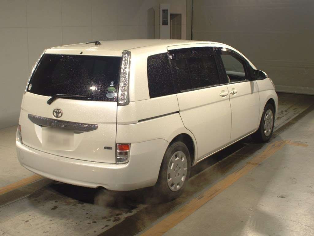 2014 Toyota Isis ZGM10G[1]