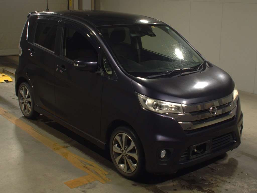 2016 Nissan DAYZ B21W[2]