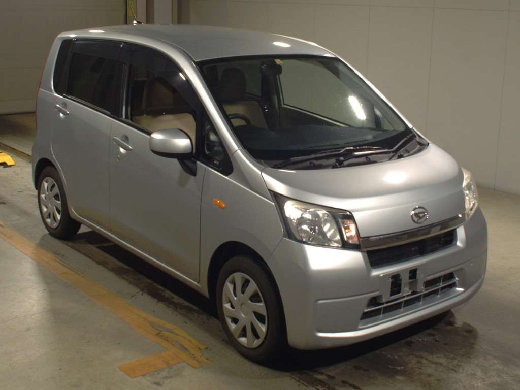 2013 Daihatsu Move LA100S[2]