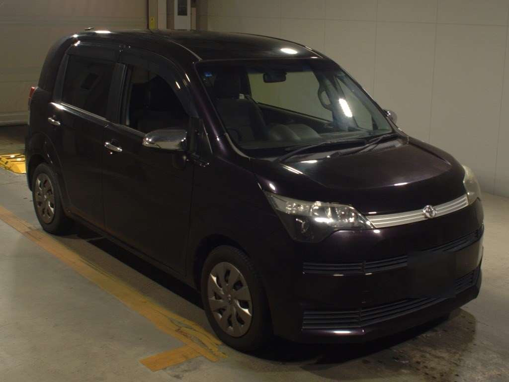 2014 Toyota Spade NCP141[2]