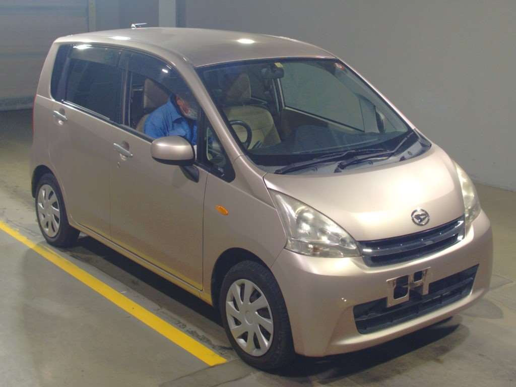 2011 Daihatsu Move LA100S[2]