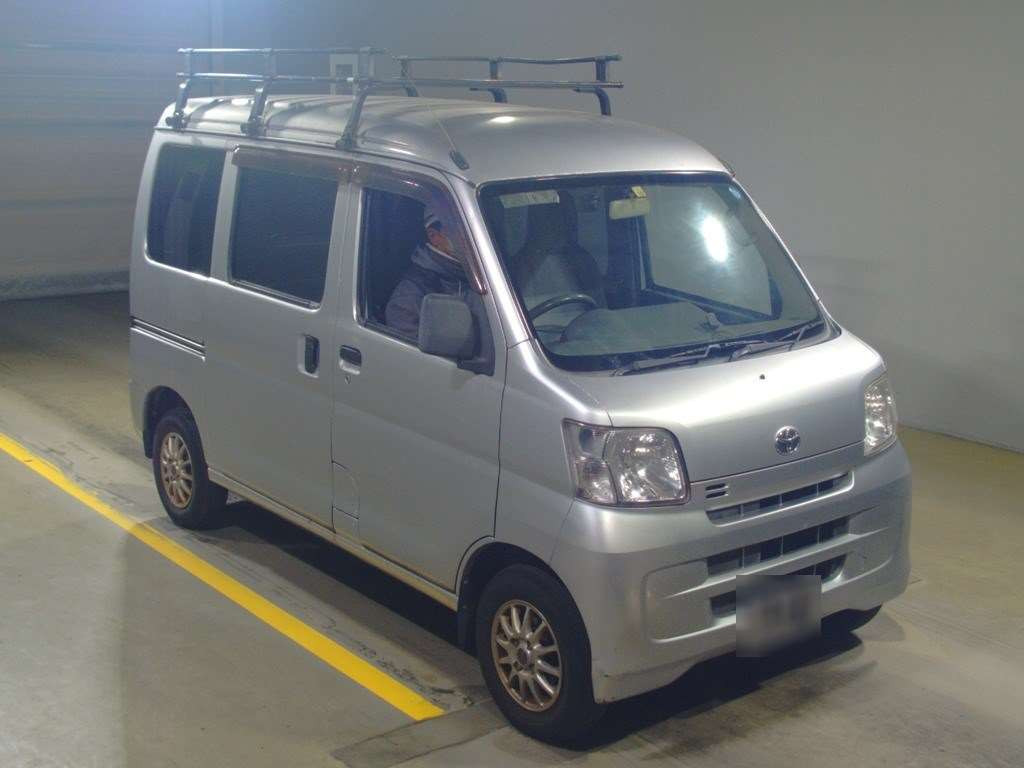 2014 Toyota Pixis Van S321M[2]