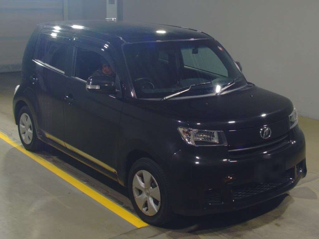 2011 Toyota bB QNC20[2]