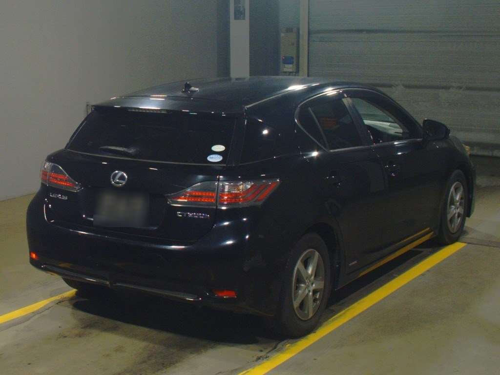 2011 Lexus CT ZWA10[1]