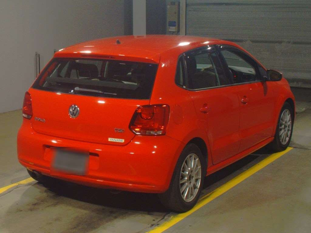 2010 Volkswagen Polo 6RCBZ[1]