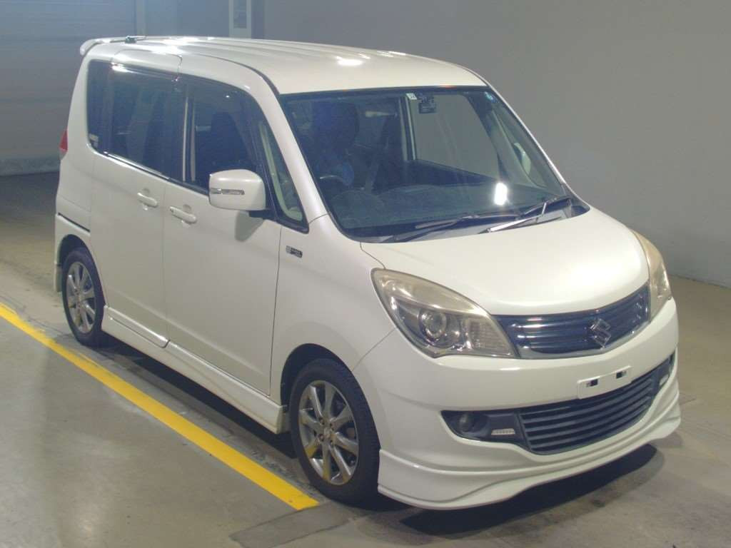 2011 Suzuki Solio MA15S[2]