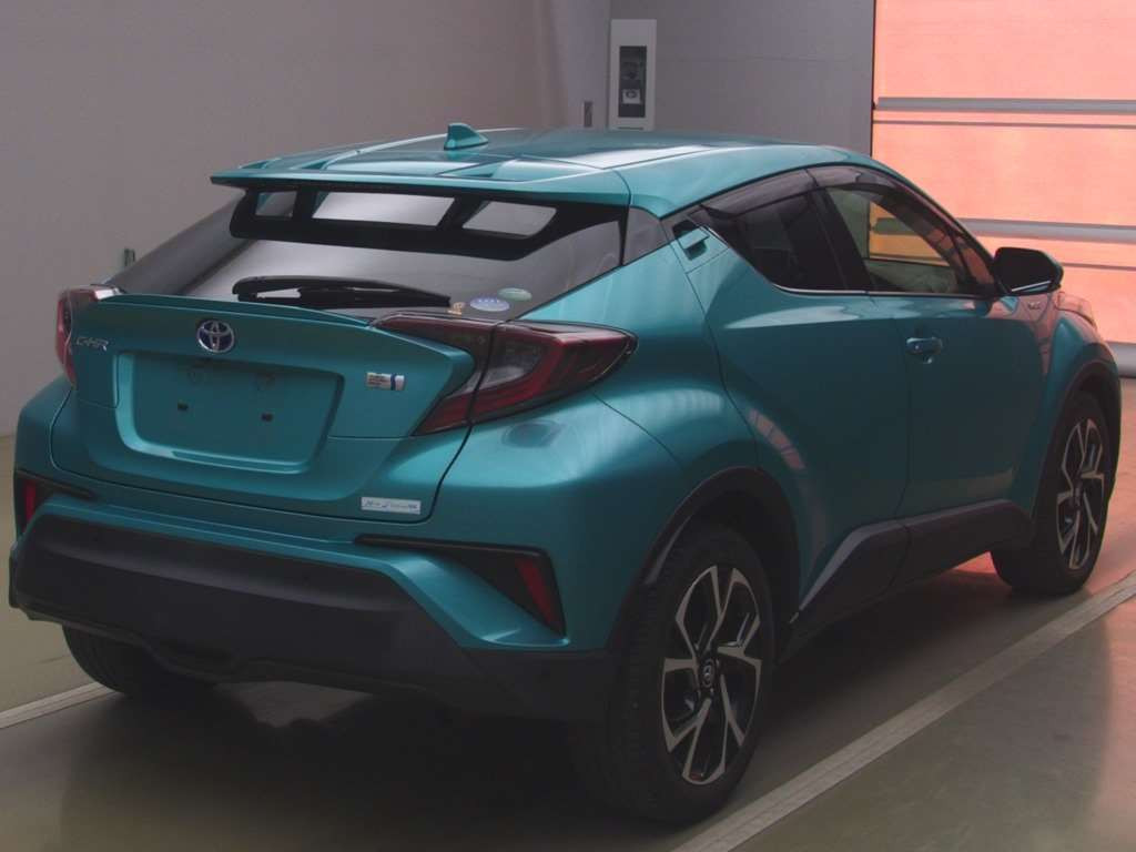 2018 Toyota C-HR ZYX10[1]