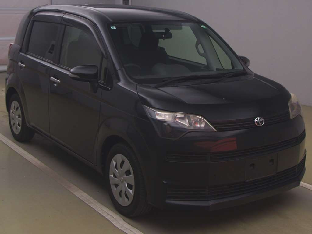 2013 Toyota Spade NCP141[2]