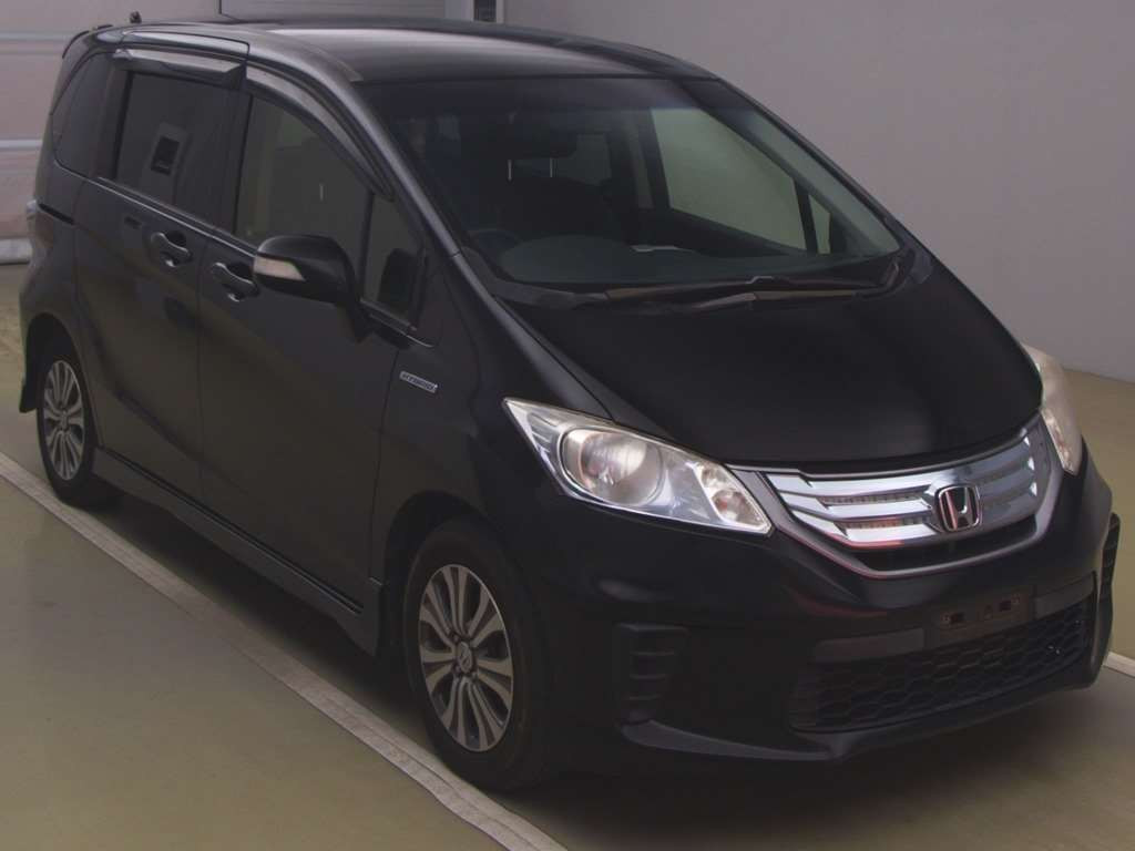 2014 Honda Freed hybrid GP3[2]