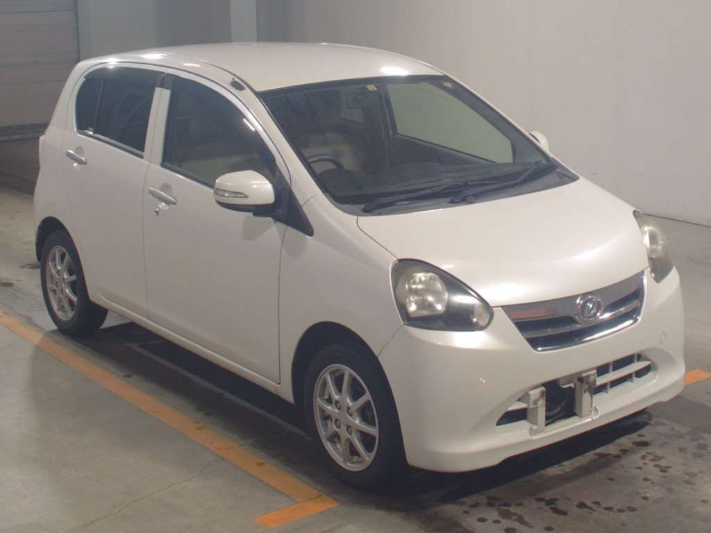 2012 Daihatsu Mira es LA300S[2]