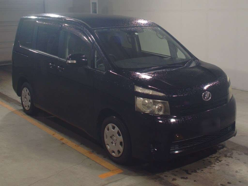 2010 Toyota Voxy ZRR70G[2]