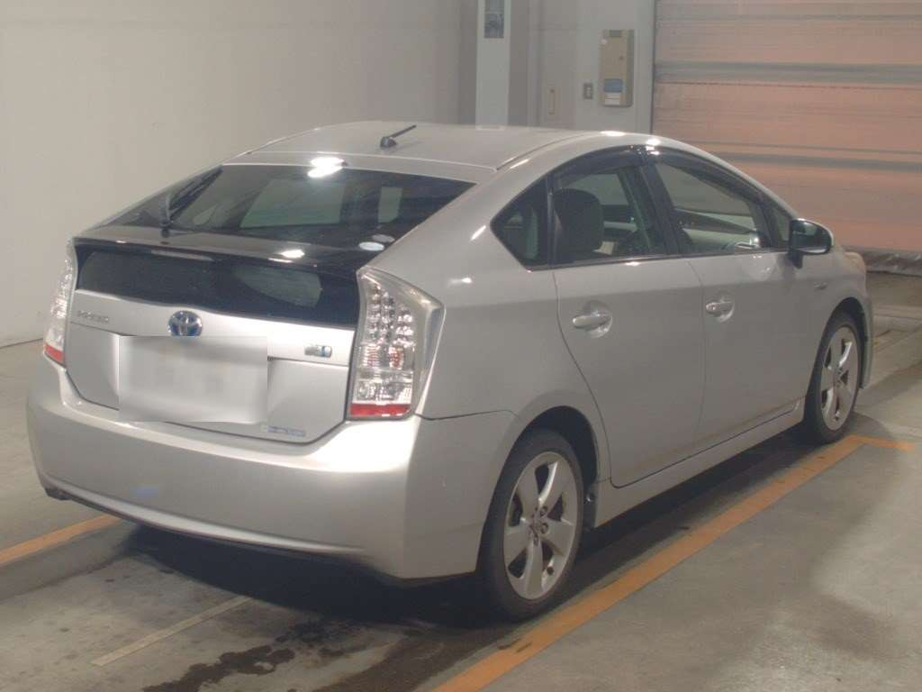 2010 Toyota Prius ZVW30[1]