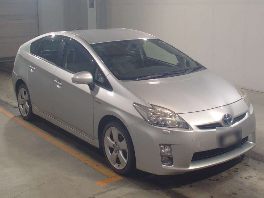 2010 Toyota Prius ZVW30[2]