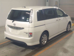 2013 Toyota Isis