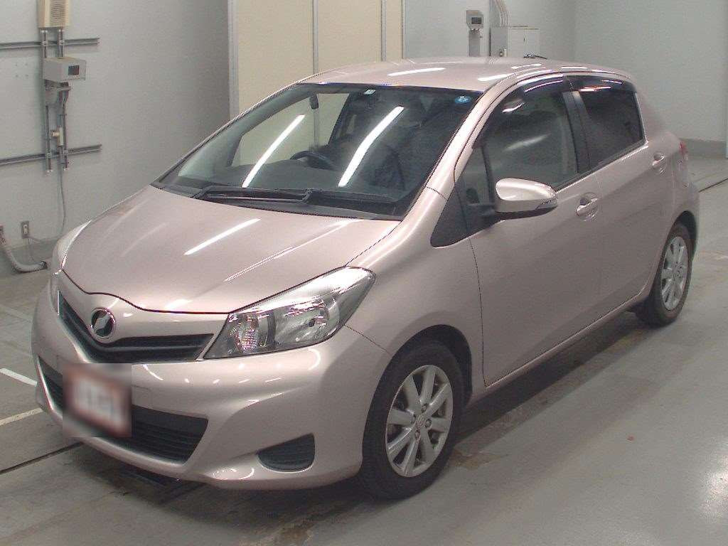 2011 Toyota Vitz NSP130[0]