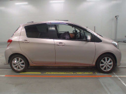 2011 Toyota Vitz