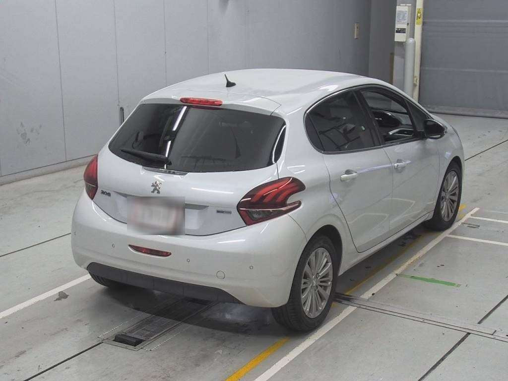 2017 Peugeot 208 A9HN01[1]