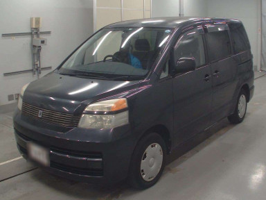 2003 Toyota Voxy