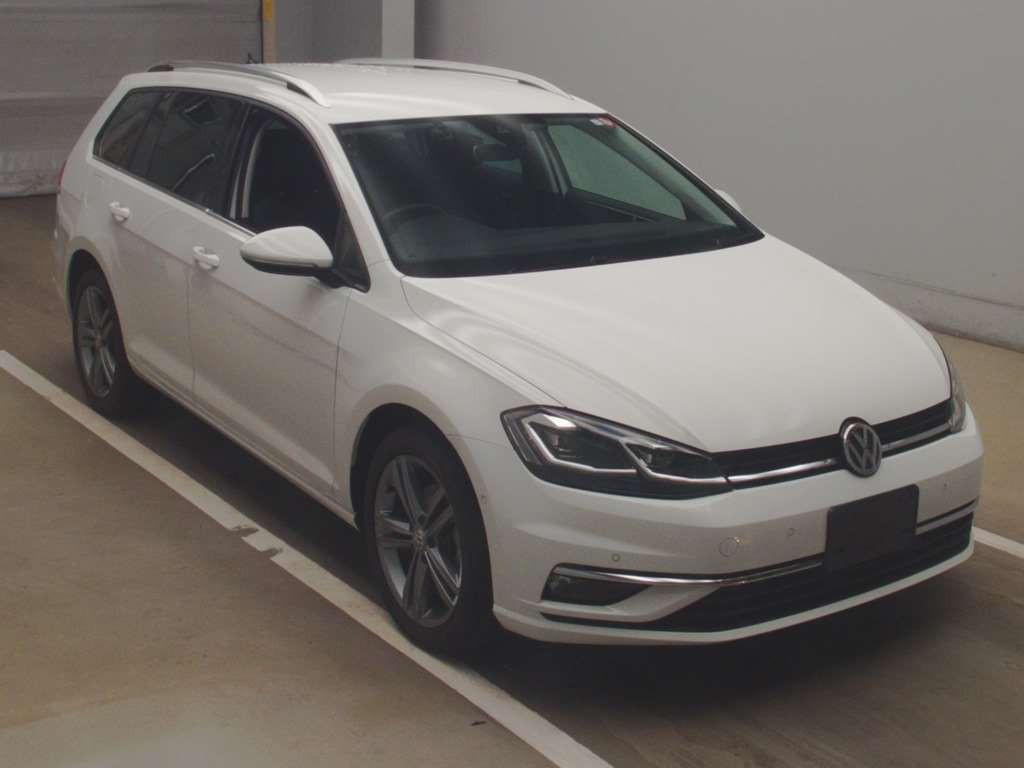 2019 Volkswagen Golf Variant AUCHP[2]