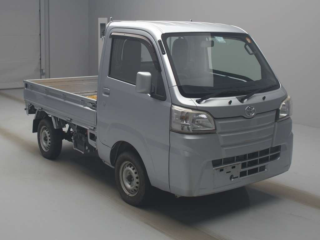 2015 Toyota Pixis Truck S500U[2]