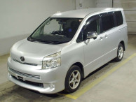 2008 Toyota Voxy