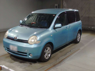 2004 Toyota Sienta