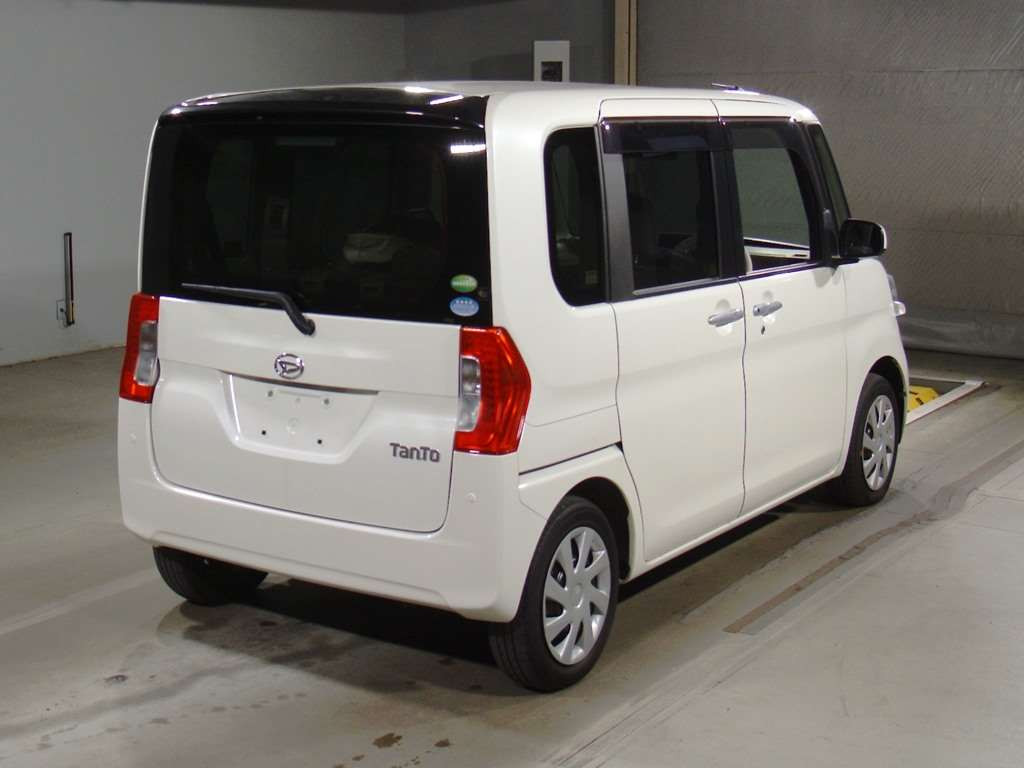 2017 Daihatsu Tanto LA600S[1]