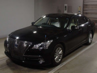 2014 Toyota Crown Hybrid