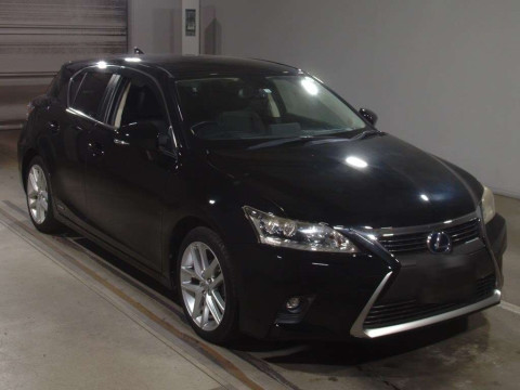 2014 Lexus CT ZWA10[2]