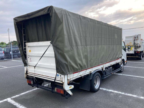 2016 Toyota Toyoace Truck XZU655[1]