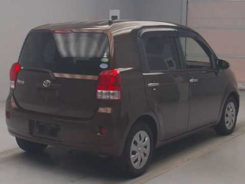 2014 Toyota Porte NCP141[1]