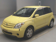 2004 Toyota IST