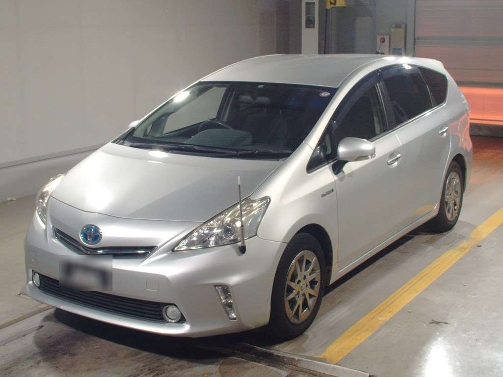 2014 Toyota Prius alpha ZVW41W[0]