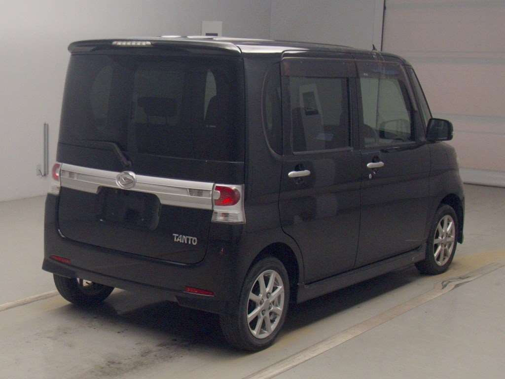 2011 Daihatsu Tanto L375S[1]