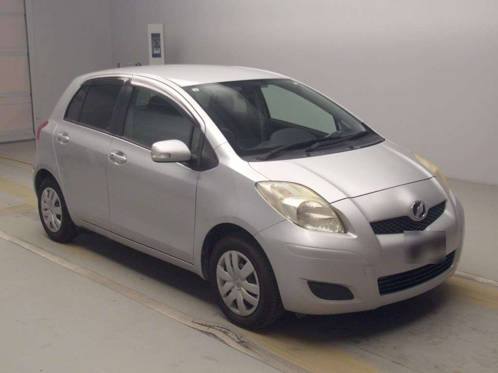 2009 Toyota Vitz SCP90[2]