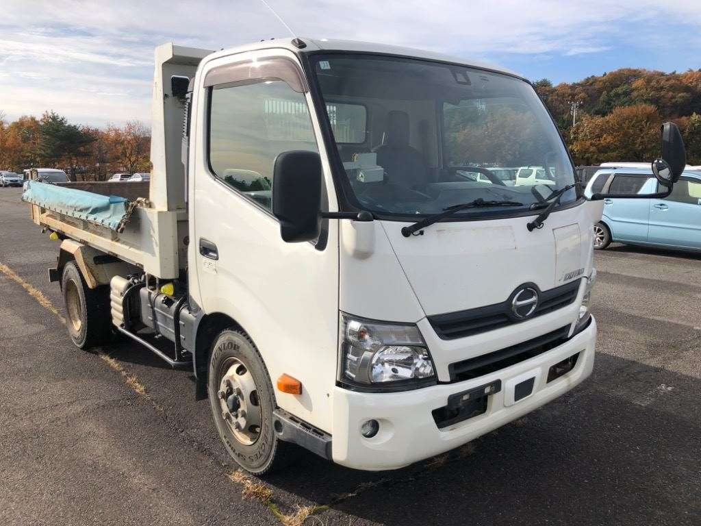 2018 Hino DUTRO XZU700X[2]