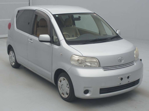 2006 Toyota Porte NNP15[2]