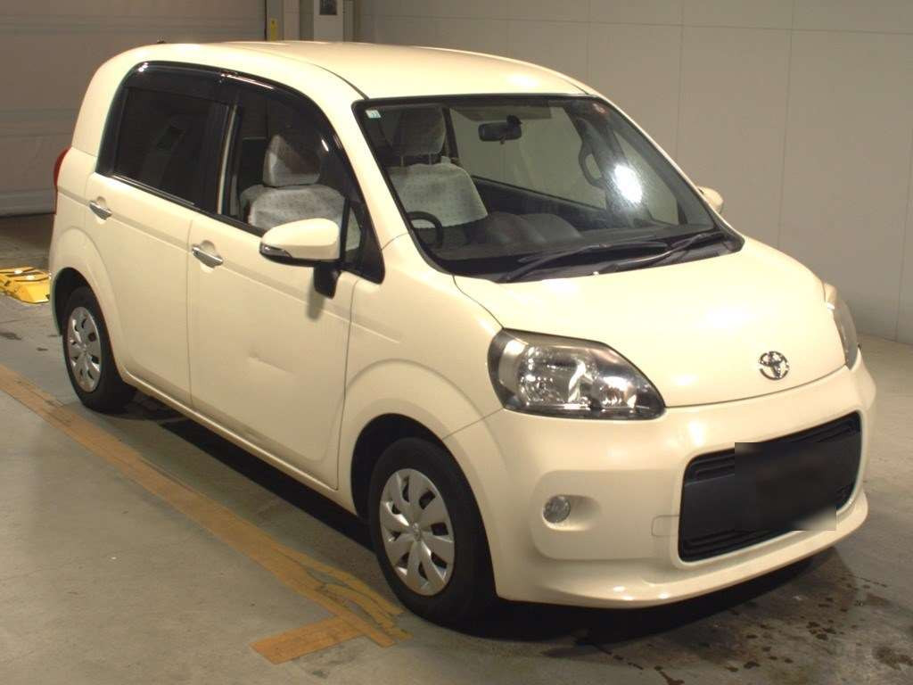 2012 Toyota Porte NSP140[2]