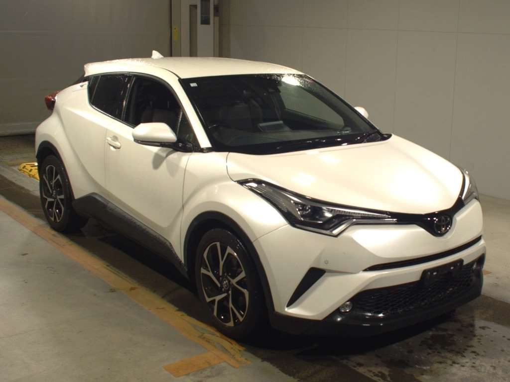 2018 Toyota C-HR NGX10[2]