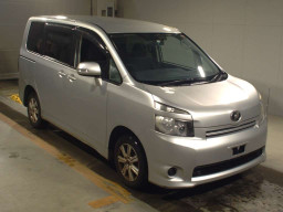 2009 Toyota Voxy