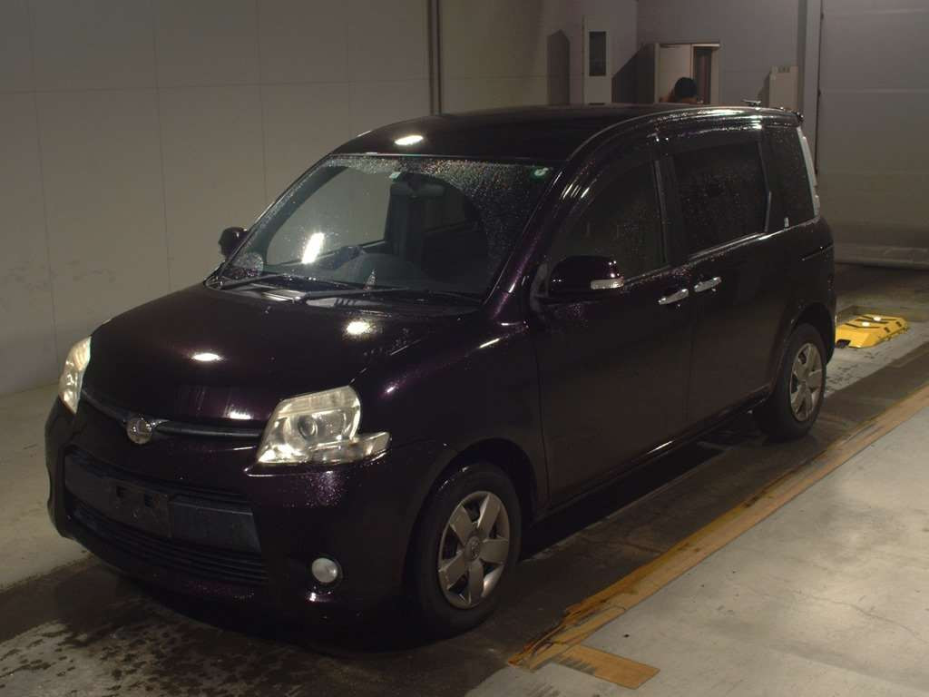 2012 Toyota Sienta NCP81G[0]