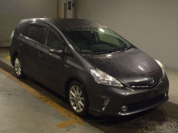 2013 Toyota Prius alpha