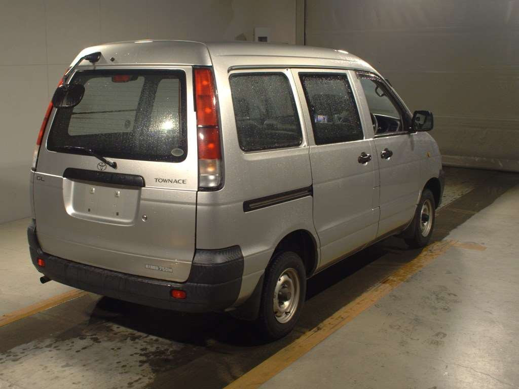 2005 Toyota Townace Van KR42V[1]