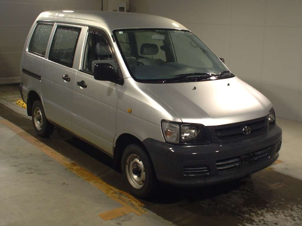 2005 Toyota Townace Van KR42V[2]