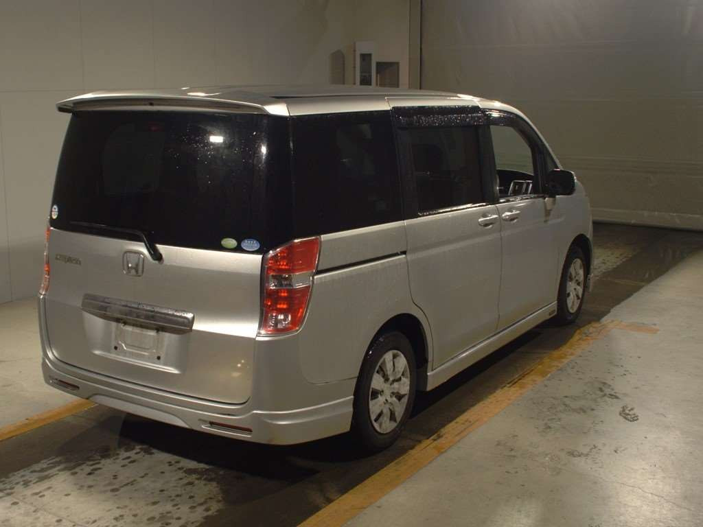 2010 Honda Step WGN RK1[1]