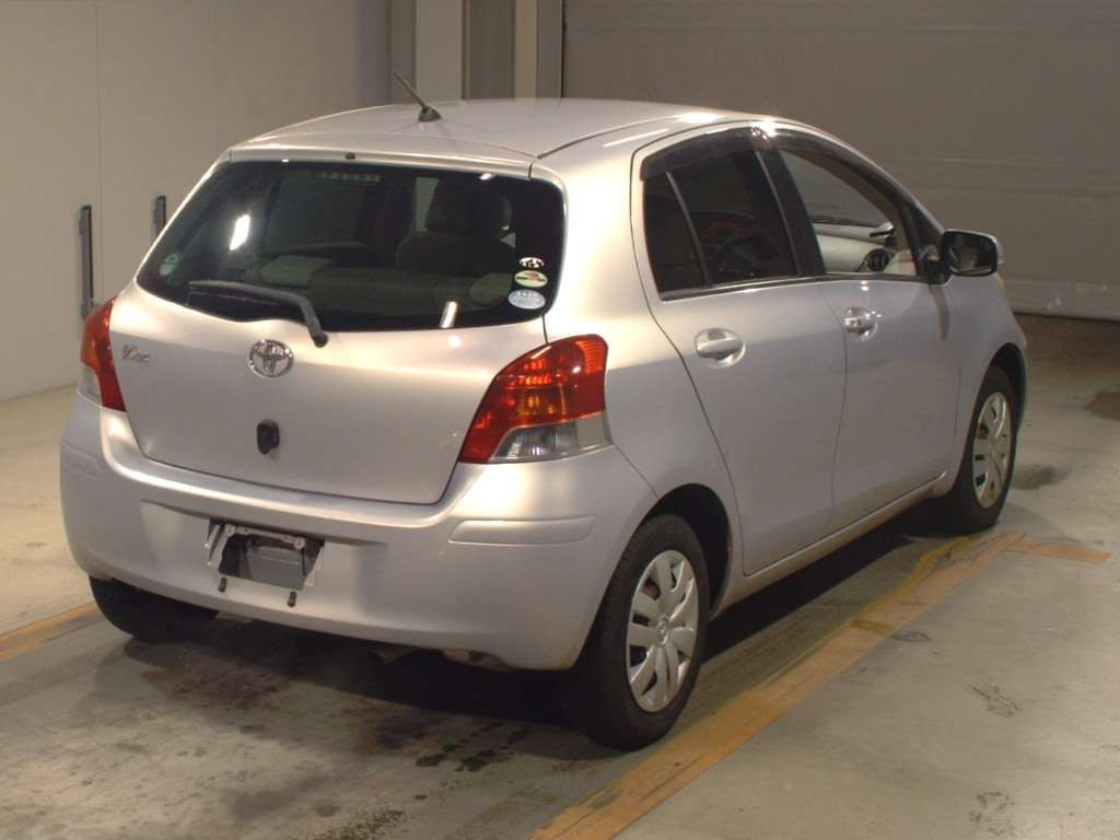 2009 Toyota Vitz SCP90[1]