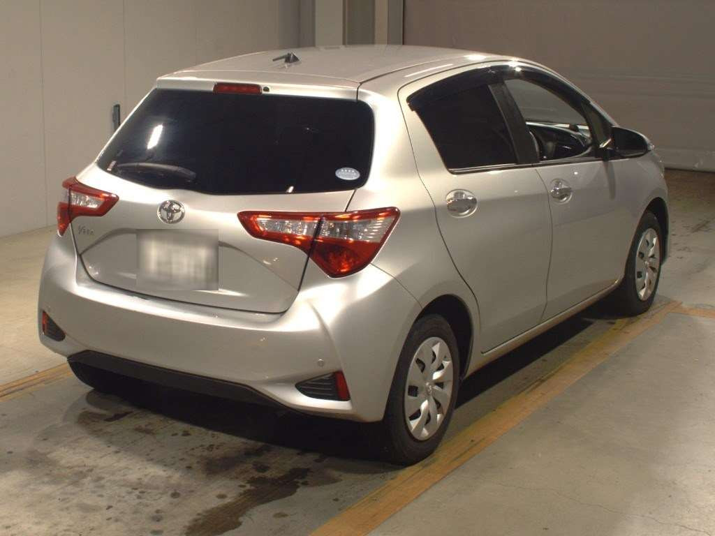 2018 Toyota Vitz KSP130[1]