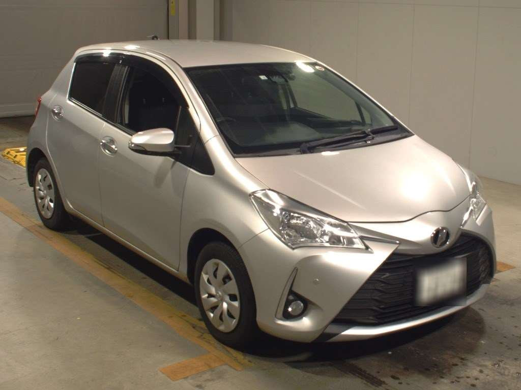 2018 Toyota Vitz KSP130[2]