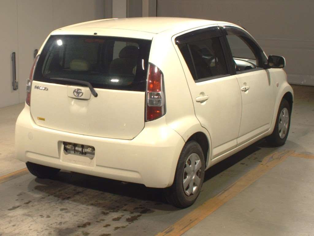 2005 Toyota Passo QNC10[1]